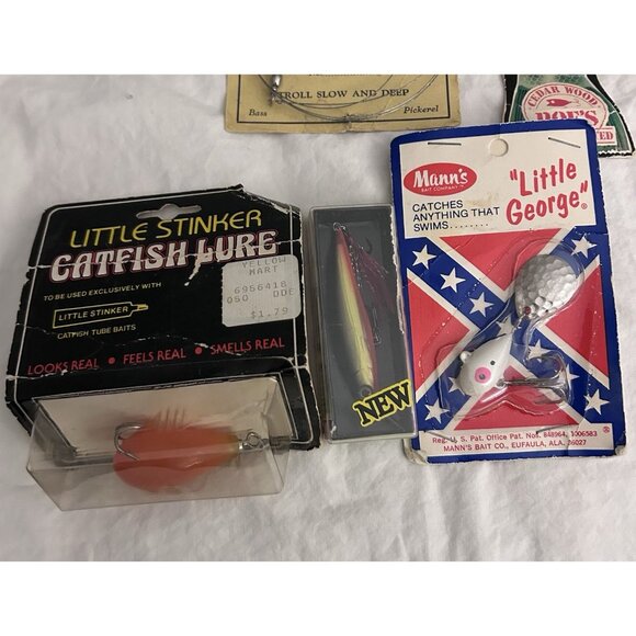 Lot of 13 Vintage Fishing Lures - Mixed Brands New In Package - Picture 4 of 5
